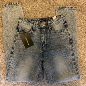 pretty little thing light wash mom jeans NWT
